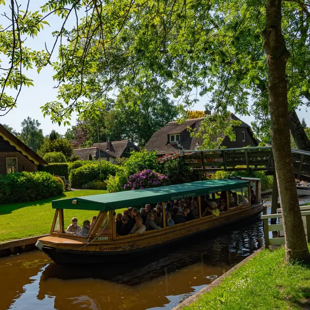 Giethoorn: Highlight Rondvaart & Dorpsbezichtiging